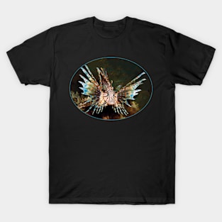 Lionfish | Fish hovering in the wide sea | T-Shirt